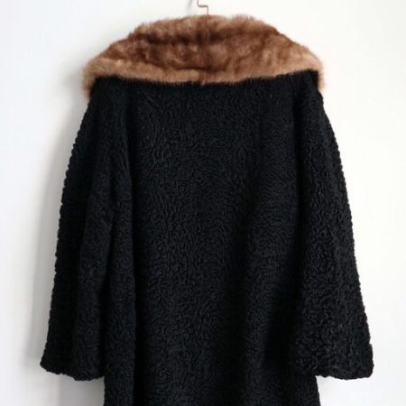 Men’s Karakul Persian Black Lamb Fur With Real Mink Fur Collar Winter Coat.
