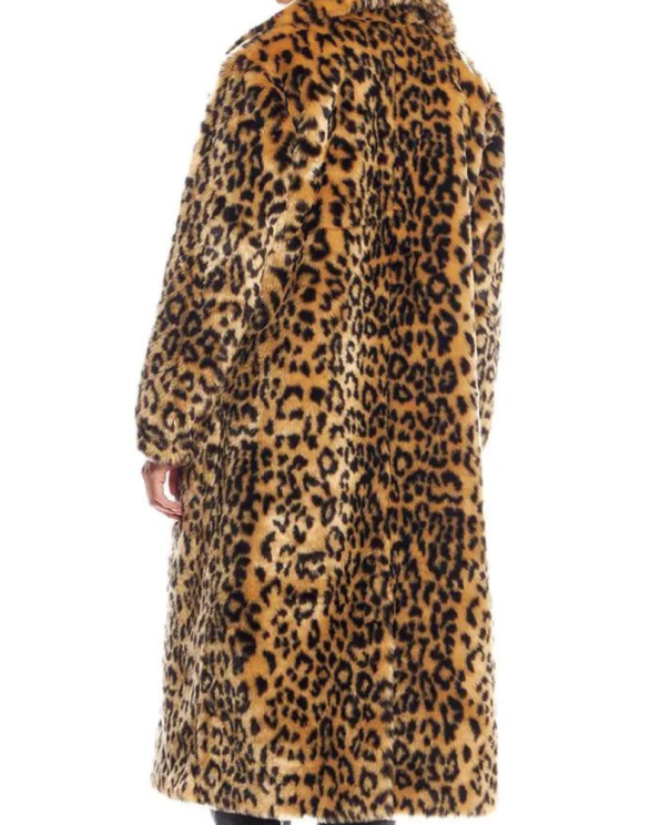 Donna Salyers Fabulous Furs Roam Free Leopard Print Faux Fur Coat.
